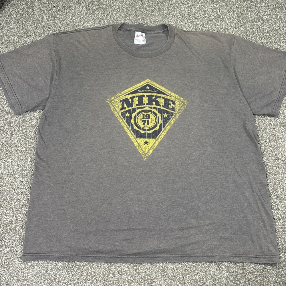 Vintage Faded Nike Tee With Baseball Diamond Graphic Print Size XL Baggy 26/29